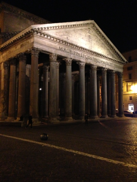 Pantheon outside 